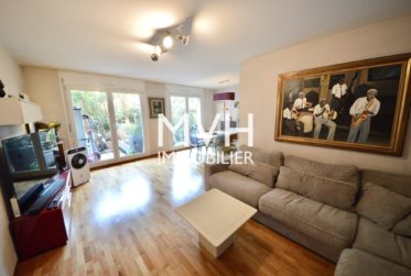 Appartement de 4 pièces au calme avec 2 jardins et une véranda