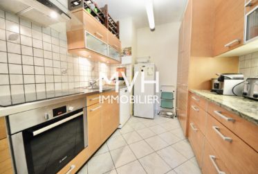 Appartement de 4 pièces au calme avec 2 jardins et une véranda