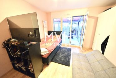Appartement de 4 pièces au calme avec 2 jardins et une véranda