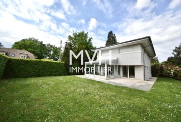 Maison individuelle 7 pièces au calme avec véranda