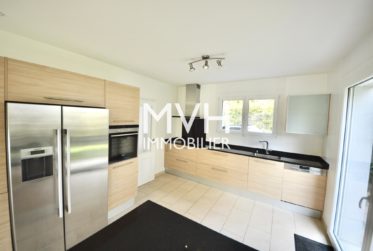 Maison individuelle 7 pièces au calme avec véranda