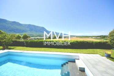 Villa d’architecte 9 pièces dans écrin de verdure