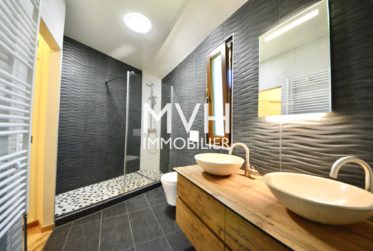 Villa d’architecte 9 pièces dans écrin de verdure