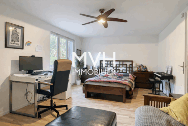 Maison individuelle avec jardin arboré