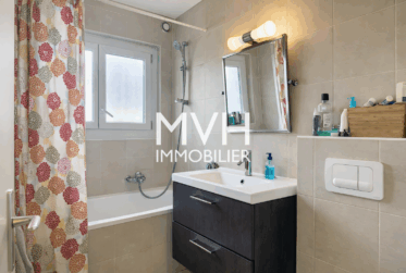 Maison individuelle avec jardin arboré