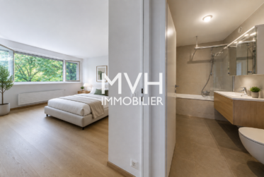Appartement 4 pièces dans un magnifique parc avec piscine